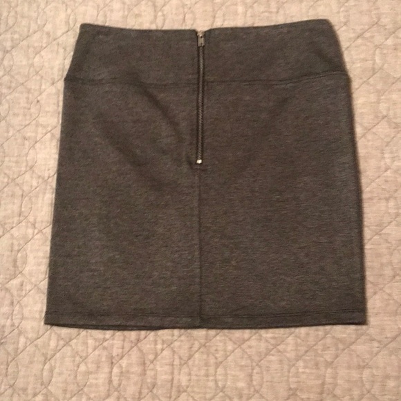 Skirt - Picture 2 of 2